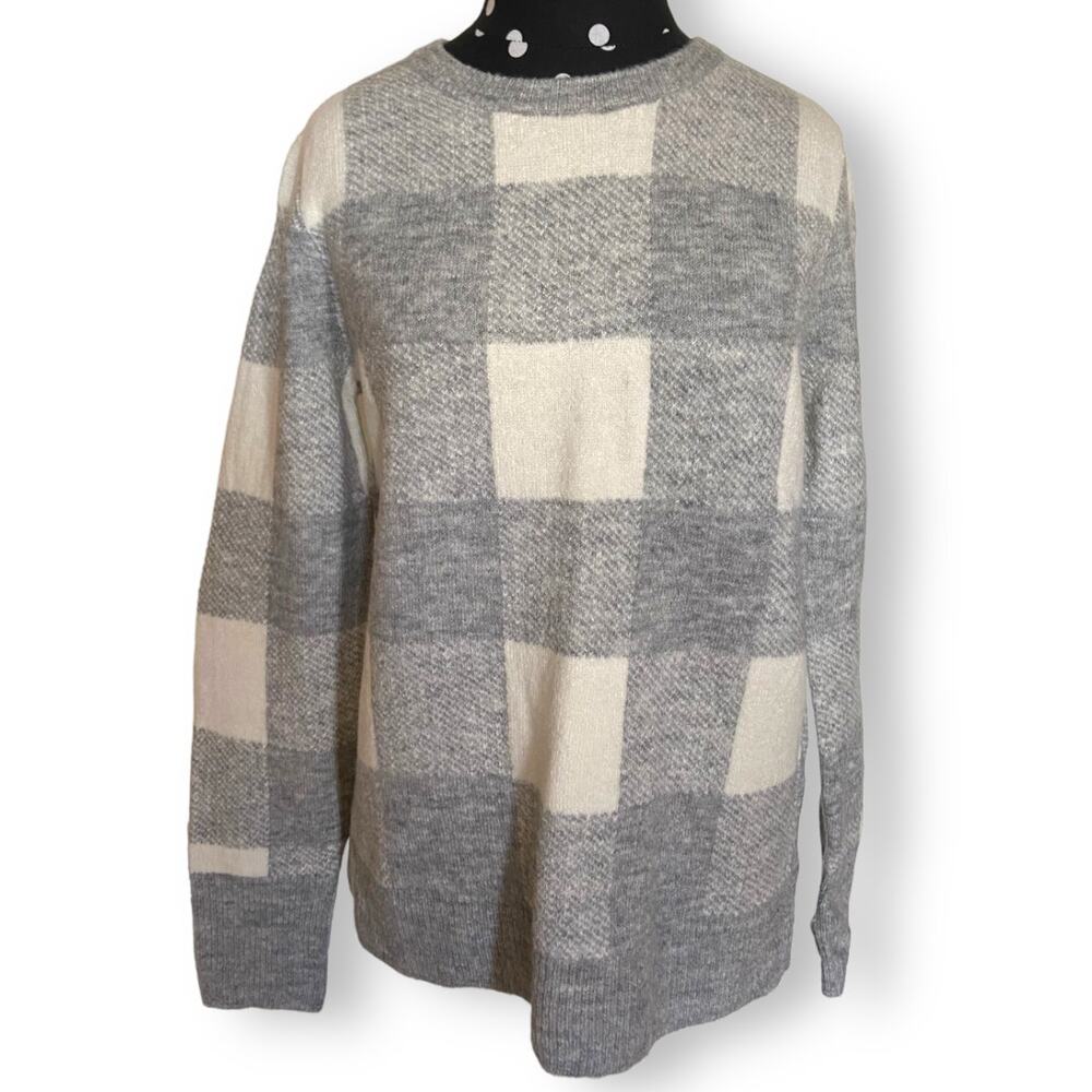 Old Navy Womens Sweater Size Small Gray White Plaid Cozy Pullover NEW